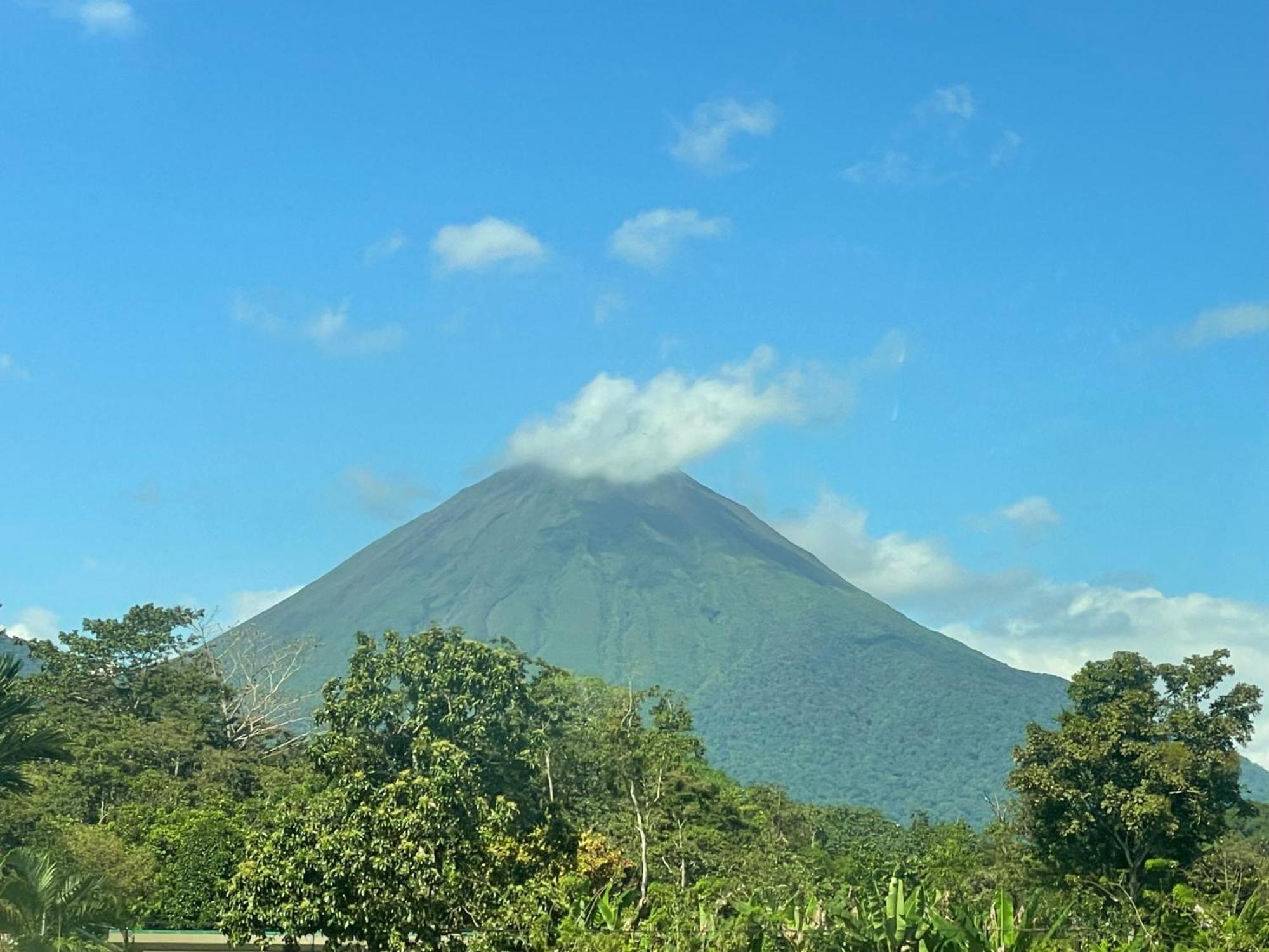 Hotel Tierra De Volcanes La Fortuna Extérieur photo
